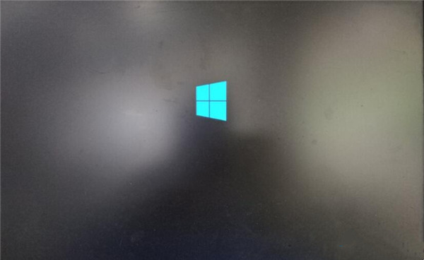 Win10重启卡在logo界面不动了怎么办?Win10开机卡在重启界面处理方法