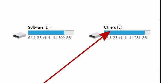 Win10新加的硬盘不显示怎么回事?加装硬盘不显示