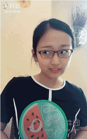 抖音怎么和西瓜妹合拍 来和西瓜扇小姐姐合拍吧