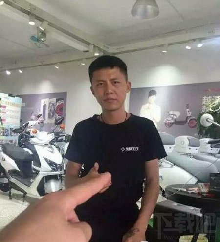 蓝瘦香菇本人叫什么？蓝瘦香菇本人照片和微博地址