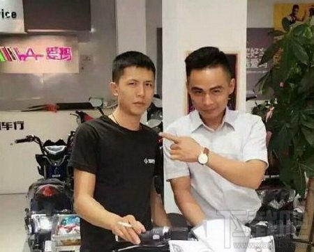 蓝瘦香菇本人叫什么？蓝瘦香菇本人照片和微博地址